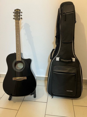 Fender CD60CE Black electro-acoustic guitar like new with case