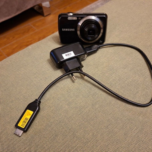 Samsung PL20 Black Digital Camera 14 MP
