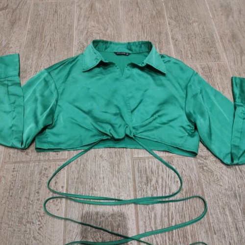 Calliope green crop shirt new, size XS