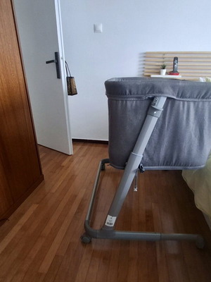 Βρεφικό λίκνο με ροδάκια ανακατασκευασμένο, δώρο 4 σεντονάκια NEF-NEF