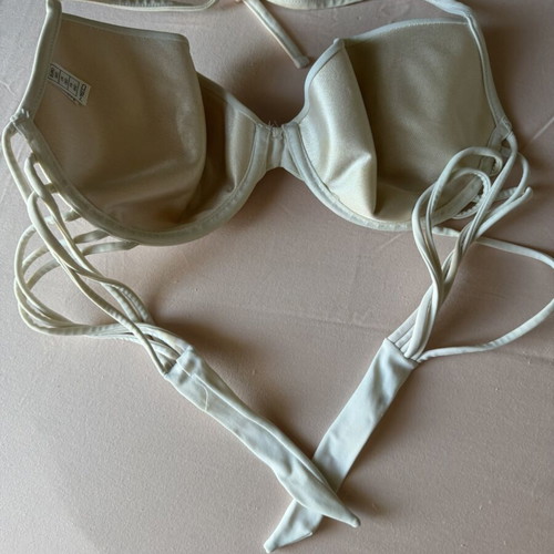 Med bikini top white used, size L