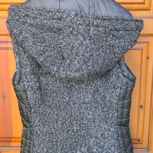 Khaki Zara vest size Medium like new