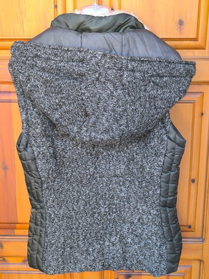 Khaki Zara vest size Medium like new