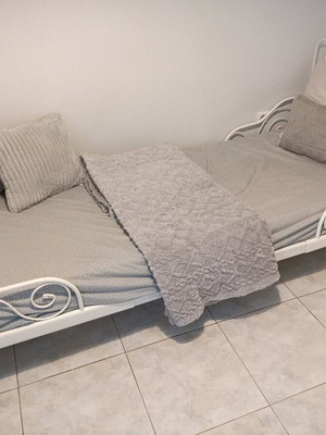 Σιδερένιο κρεβάτι σαν καινούργιο με ρυθμιζόμενο μήκος έως 2μ