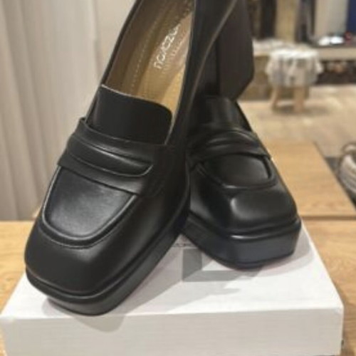 Gianna Kazakou leather loafers size 40 new, black platform heels