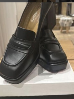 Gianna Kazakou leather loafers size 40 new, black platform heels