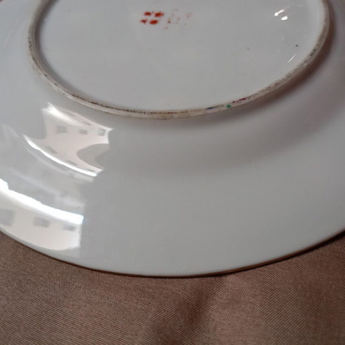 Japanese porcelain decorative plate used