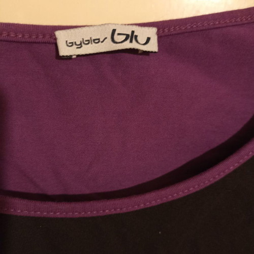 Byblos blouse used, purple with rhinestones and cat design