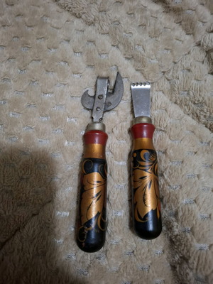 Kitchen utensil souvenirs like new, opener and butter cutter