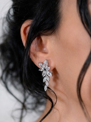 Earrings new in gift packaging, silver tone