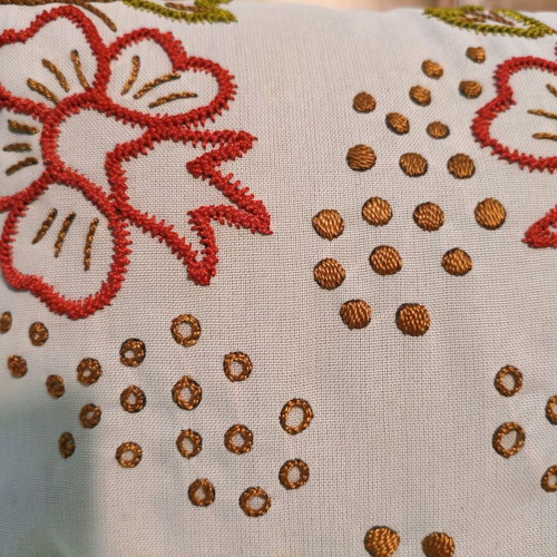 Vintage hand-embroidered pillow used from the 80s 28x28cm