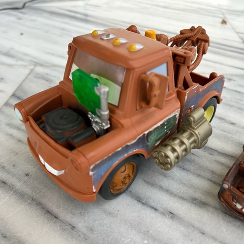 Cars Macqueen Big Daddy used, authentic Disney, with weapons and flag