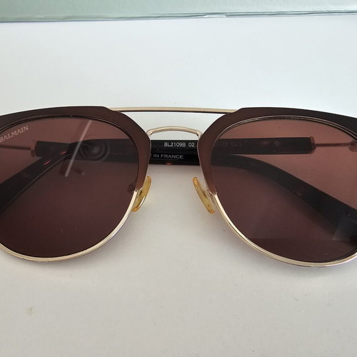 Balmain sunglasses like new, brown
