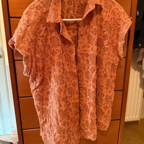 Lace shirt like new