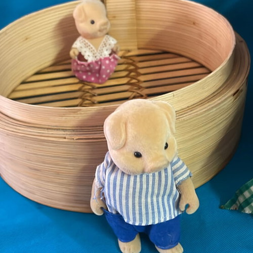 Set of 3 new wicker baskets in different colors