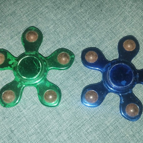 Fidget spinners used, pack of 2 pieces