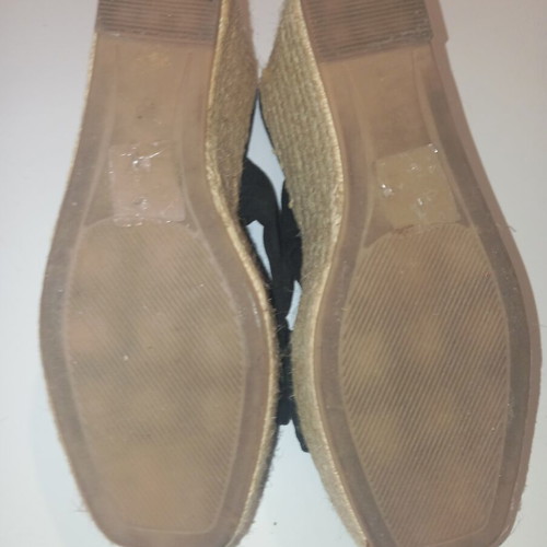 Ideal Shoes platform sandals size 38 black like new