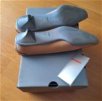 Παπούτσια γόβες μάρκας Prada