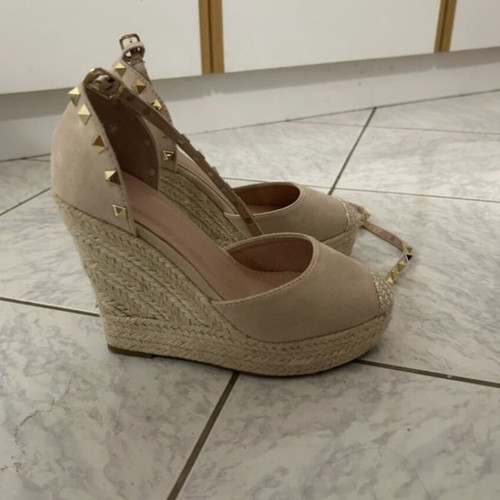 Summer platform sandals like new, beige and pink, size 37