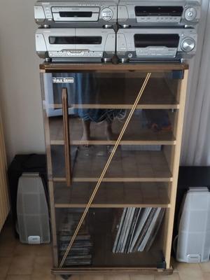 Stereo cabinet with hi-fi unit and turntable space