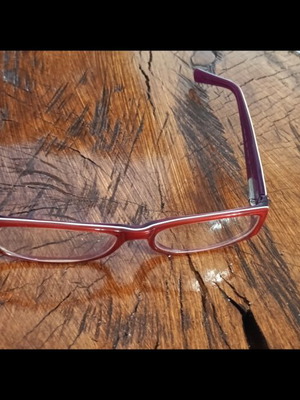 Versus Myopia Glasses used, red and purple frame, lens replacement needed