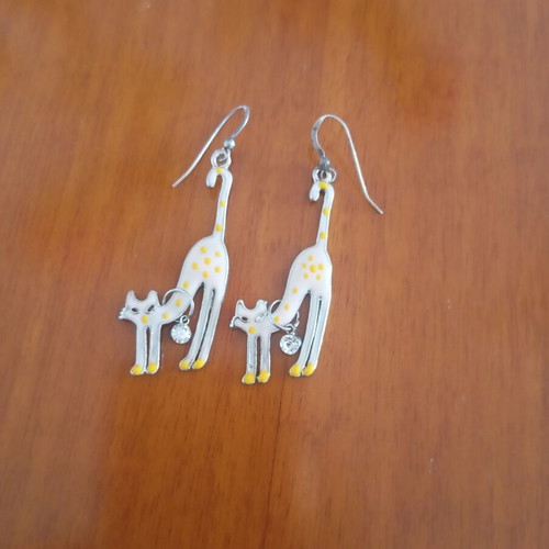 Cat earrings like new, pink