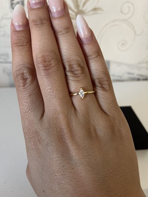 Ring type gold like new