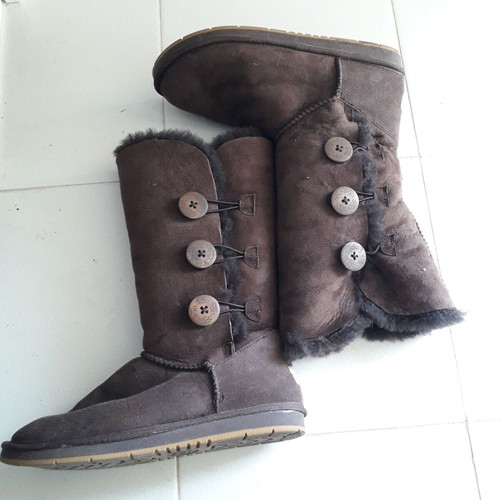 Ugg boots authentic, like new