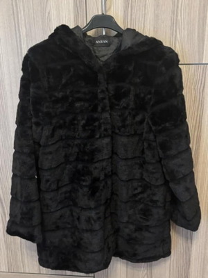 Synthetic women's fur coat like new, black, one size by Silia D
