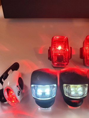 Φωτάκια ποδηλάτου σαν καινούργια, με μεταχειρισμένα μαύρα και επαναφορτιζόμενα USB C