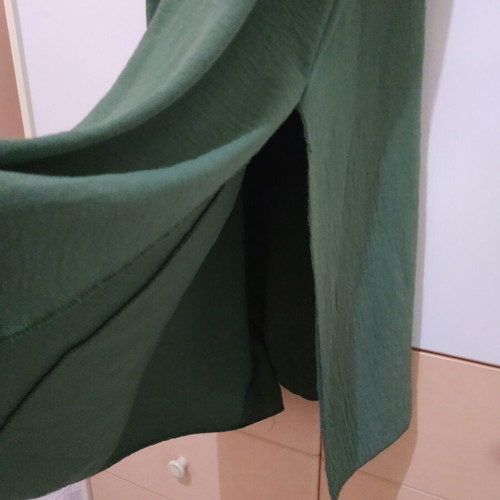 Women's dress like new with straps and side slit