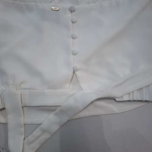 BSB White Top with Lace and Buttons Size 38 like new