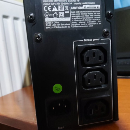 Trust Oxxtron 1000VA power supply 560W like new