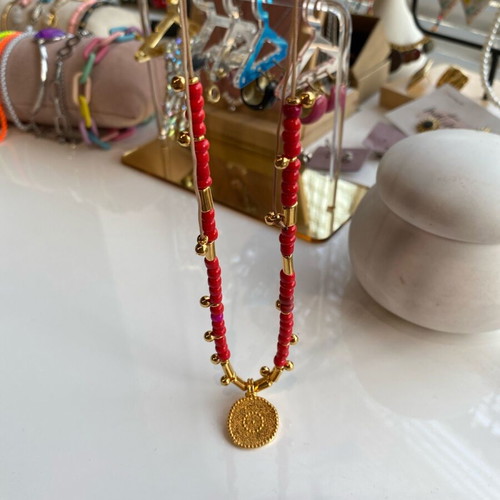 Necklace with red beads and gold elements new