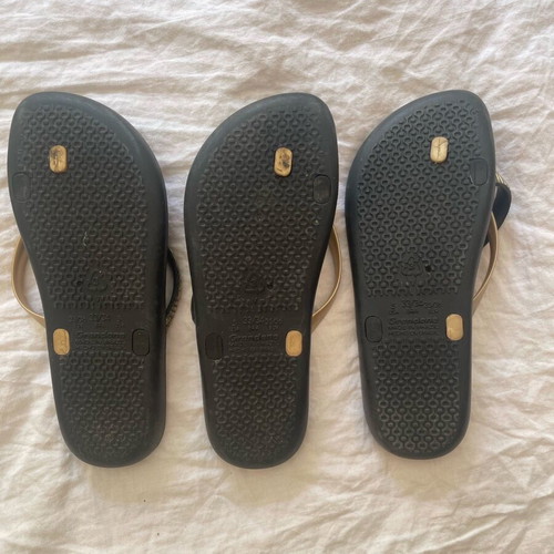 Ipanema flip flops used, pack of 3, size 35.5, black-gold