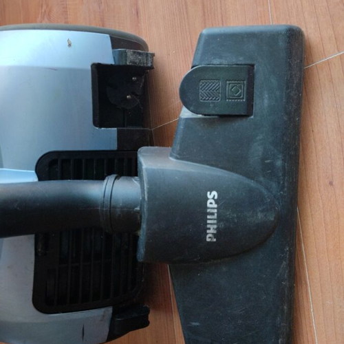 Philips vacuum cleaner used with power cyclone system and 9m cable