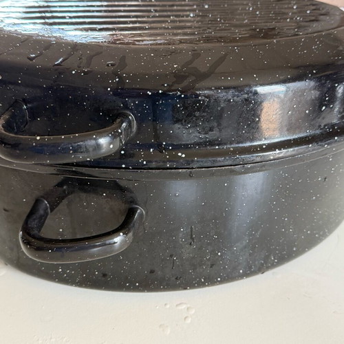 Enamel oval roasting pan used 32x42x18 cm