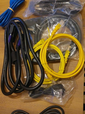 Various cables like new, pack of 9 pieces