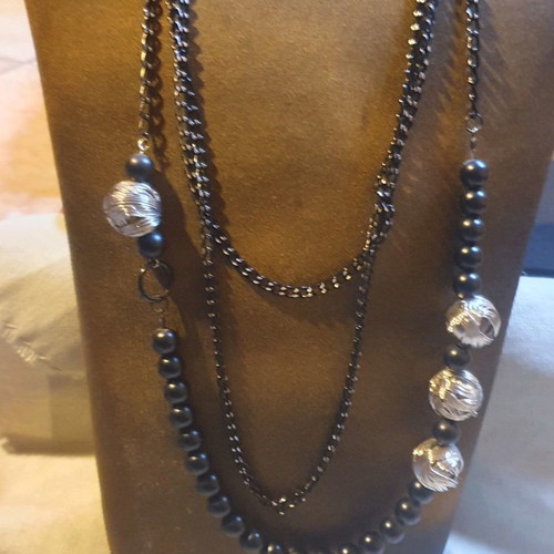 Long three-row hanging necklace