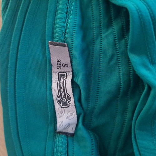 Stradivarius mini fitted skirt like new, green
