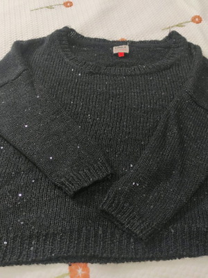 Only knitted women's sweater with black sequins, one size, 3/4 sleeve