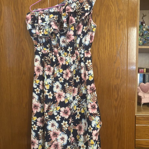One-Shoulder Dress Medium-Large, like new, multicolor