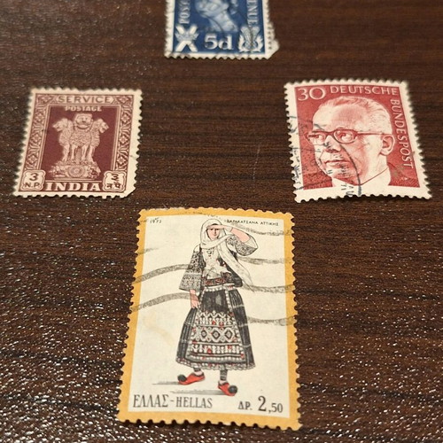 Stamps used, pack of 4 old from Greece, India, England, Germany