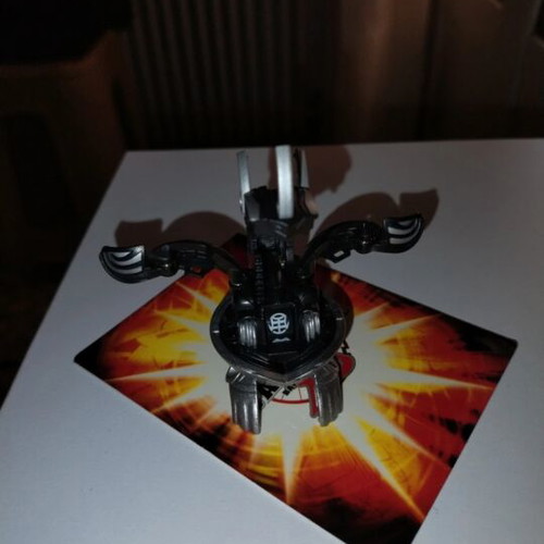 Bakugan Darkus Meta Dragonoid toy like new, one leg loose