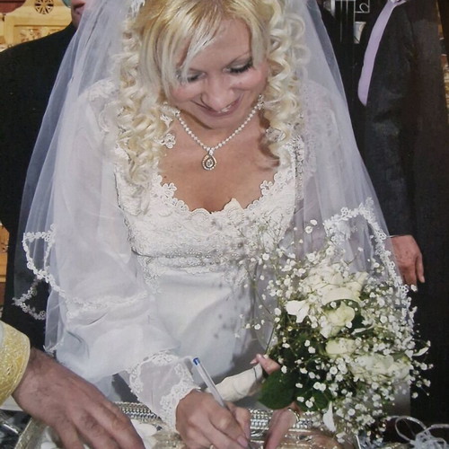 American Retro wedding dress like new with veil and long train