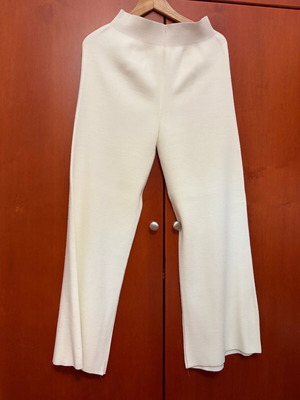 Knit ecru set like new