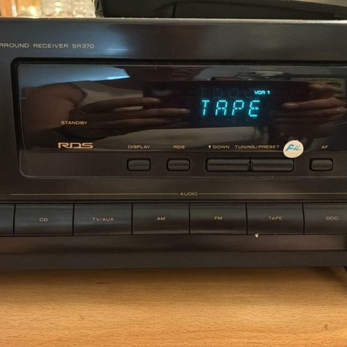 Marantz SR370 Audio Video Surround Receiver used with remote