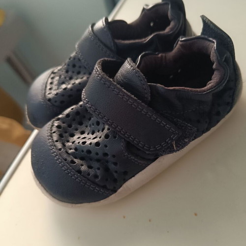 Bobux baby shoe, size 20-21, lightly used