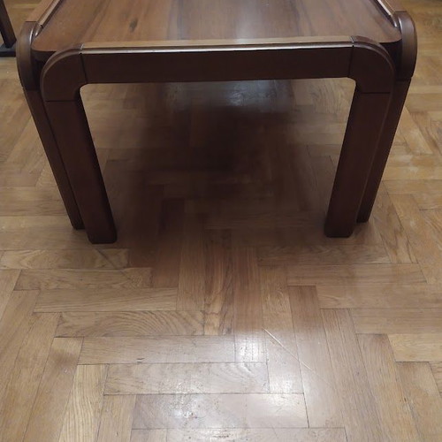 Set of 2 wooden coffee tables, one large and one small