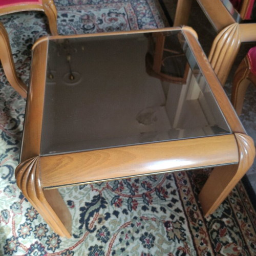 Coffee table set used with mirror, one large and two small